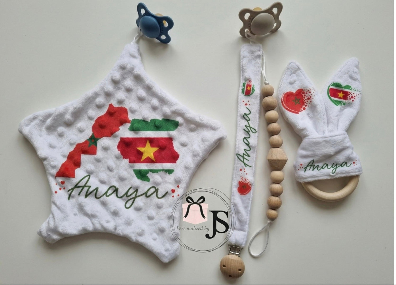 Gepersonaliseerde Baby Cadeauset – Surinaamse stijl - Personalized by JS