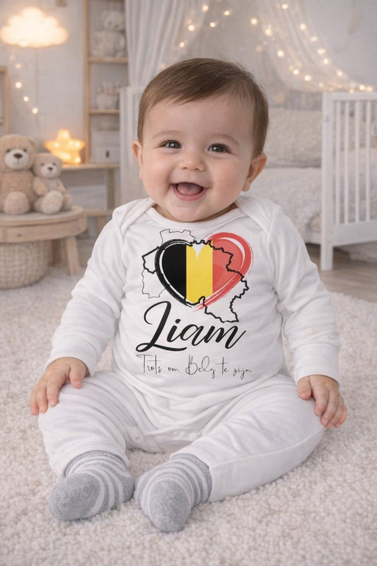 Gepersonaliseerde babypak Roots Belgie - Personalized by JS